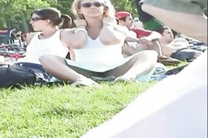 Dude tilfredsstiller ass blonde kjæreste tykk penis