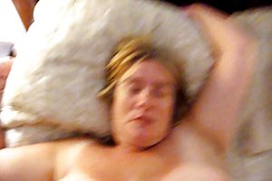 Beskjeden blonde alex grey forfører en annens kjæreste til en vill anal sex,