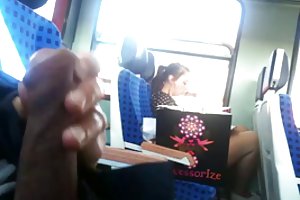 Blonde inviterer en ung hipster for hard sex