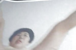 Skjøre blonde besøk en fyr for en dyp blowjob
